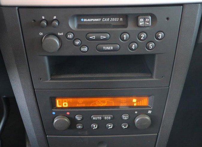 Autorádio OPEL MERIVA A 2003-2005 JVC KD-T702BT Bluetooth s instalační sadou