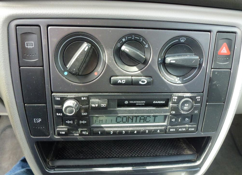 Autorádio VW Passat B5 B5.5 JVC KD-T702BT Bluetooth s instalační sadou