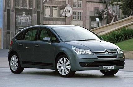 Autorádio CITROEN C4 2004-2010 JVC KD-X162 s instalační sadou
