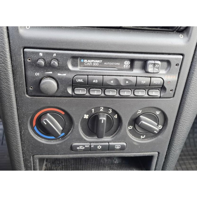 Autorádio OPEL Astra G JVC KD-T922BT Bluetooth s instalační sadou