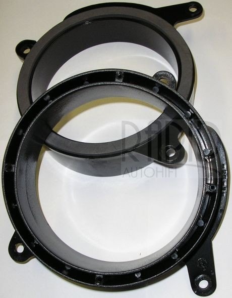 Redukce pod reproduktory do Mercedes E W210 zadní