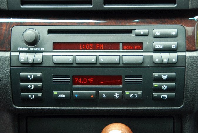 Autorádio BMW E46 1998-2003 JVC KD-X382BT Bluetooth s instalační sadou