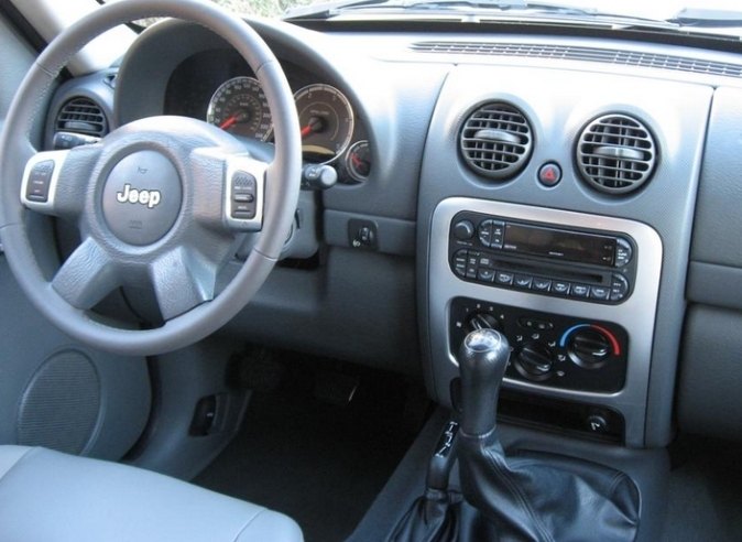 Autorádio JEEP Cherokee 2002-2007 JVC KD-X382BT Bluetooth s instalační sadou