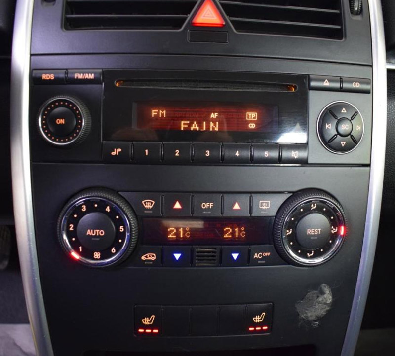 Autorádio MERCEDES B W245 2005-2011 JVC KD-X382BT Bluetooth s instalační sadou