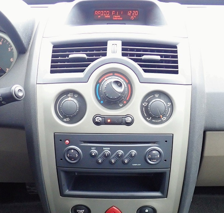 Autorádio RENAULT Megane 2 Scenic 2 Modus JVC KD-X382BT Bluetooth s instalační sadou