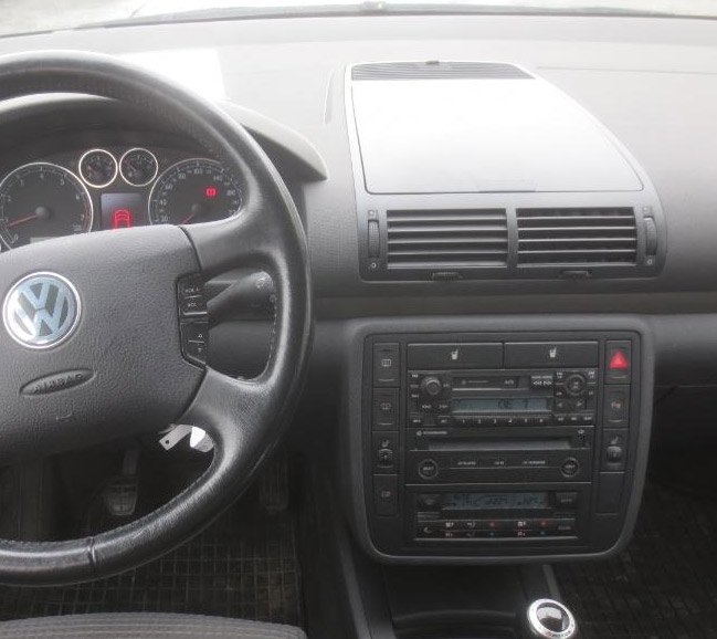 Autorádio VW Sharan 2003-2009 JVC KD-X382BT Bluetooth s instalační sadou