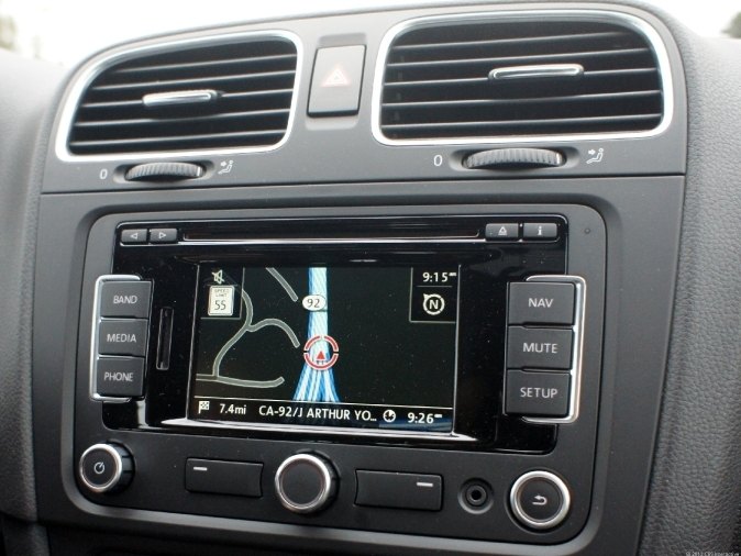 Autorádio VW Golf 5 Golf 6 JVC KD-X282BT Bluetooth s instalační sadou