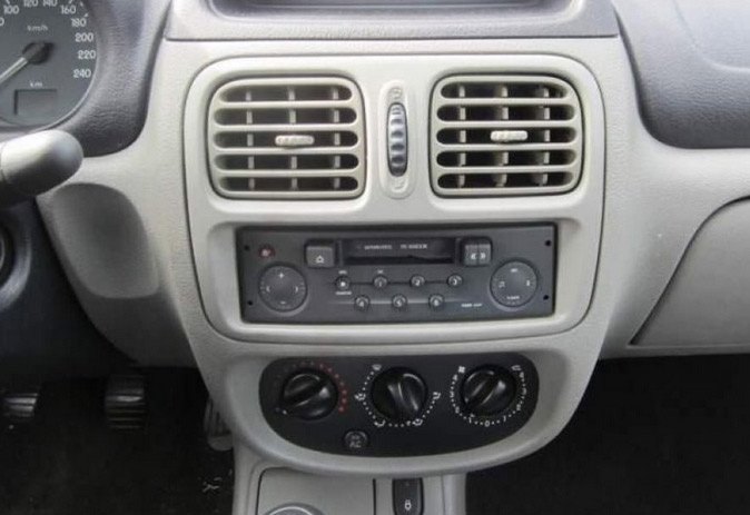 Autorádio RENAULT Thalia JVC KD-X282BT Bluetooth s instalační sadou