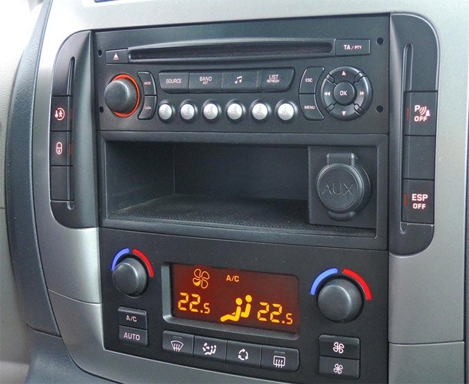 Autorádio CITROEN Jumpy JVC KD-X282BT Bluetooth s instalační sadou a ovládáním volantu 