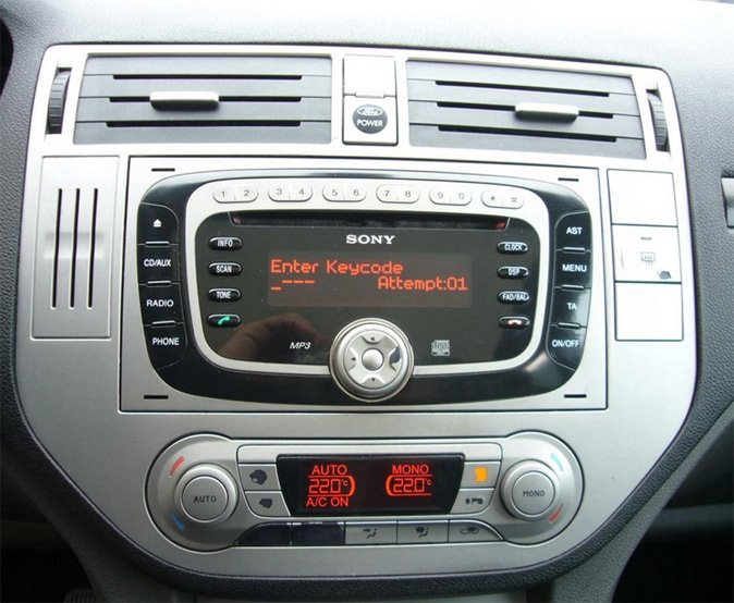 Autorádio FORD Kuga 2008-2012 JVC KD-X282BT Bluetooth s instalační sadou