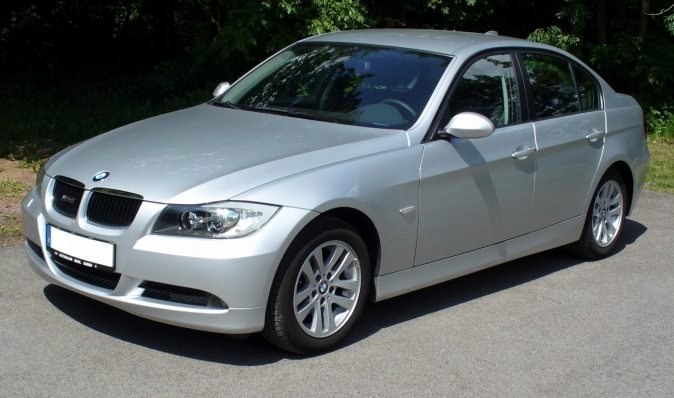 Autorádio BMW E90 E91 E92 E93 JVC KD-X282BT Bluetooth s instalační sadou