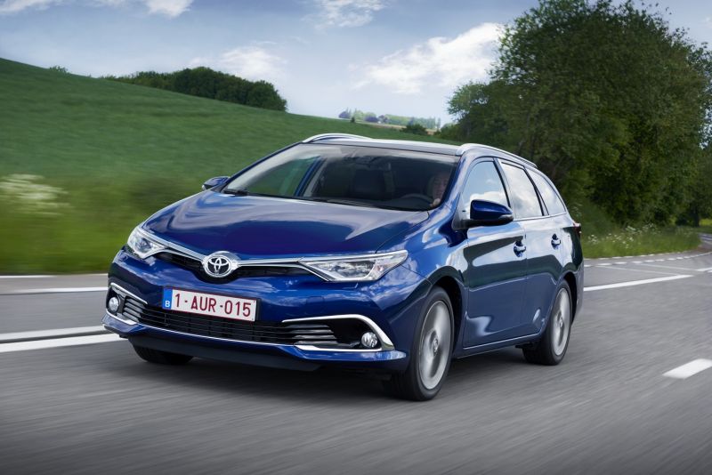 Reproduktory TOYOTA Auris E180 ESX SXE62 s redukcemi