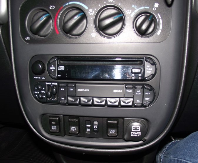 Autorádio CHRYSLER PT Cruiser JVC KD-T702BT Bluetooth s instalační sadou