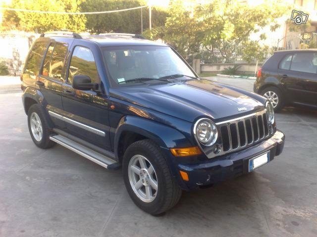 Autorádio JEEP Cherokee 2002-2007 JVC KD-T922BT Bluetooth s instalační sadou