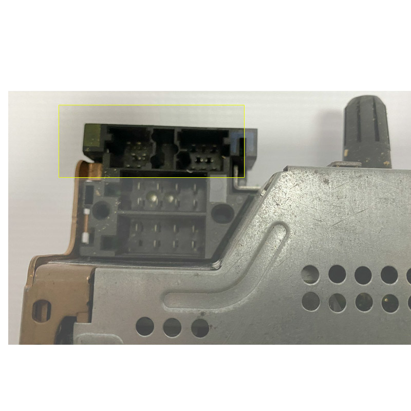 Adaptér pro ovládání na volantu RENAULT 2000-2005 Mini ISO