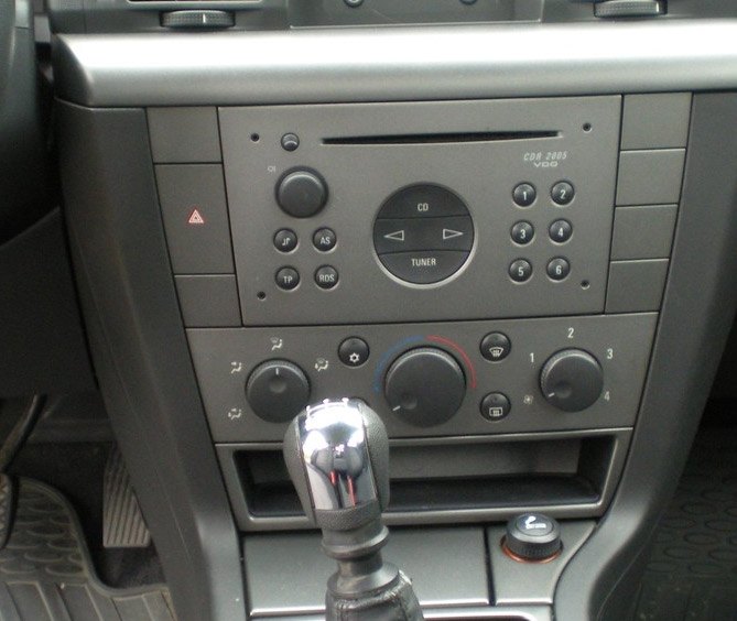 Autorádio OPEL Vectra C 2002-2004 JVC KD-X162 s instalační sadou