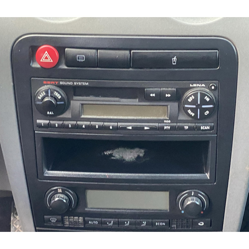 Autorádio SEAT Ibiza JVC KD-T702BT Bluetooth s instalační sadou
