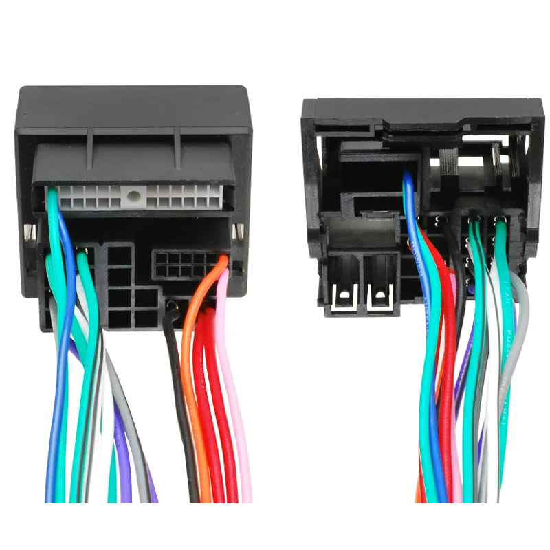 Fakra redukční konektor originálního autorádia VW MIB na MQB