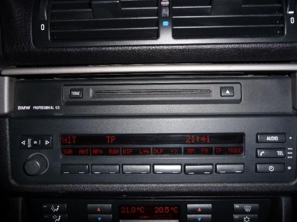 Autorádio BMW E39 1995-2000 JVC KD-T922BT Bluetooth s instalační sadou