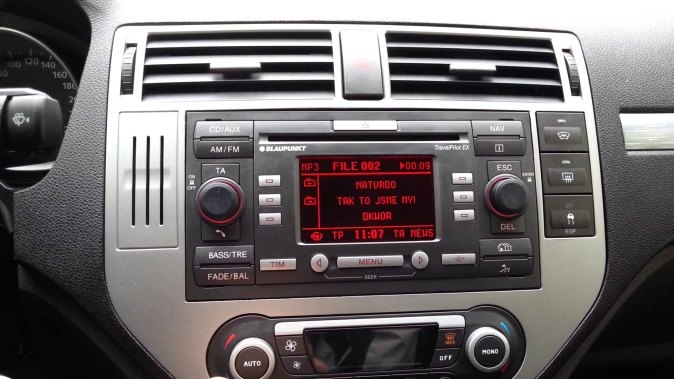 Autorádio FORD C-Max S-Max JVC KD-T702BT Bluetooth s instalační sadou