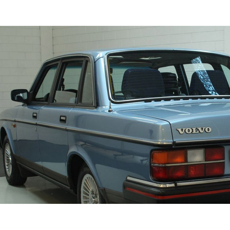 VOLVO 240 740 760 Motoricky výsuvná anténa do blatníku