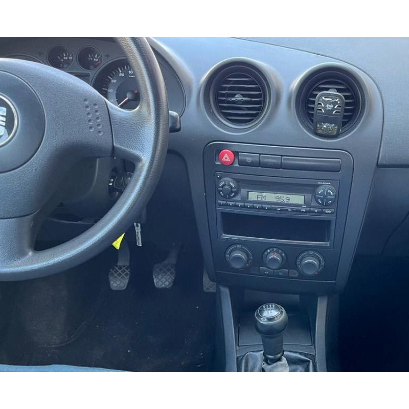Autorádio SEAT Ibiza JVC KD-T702BT Bluetooth s instalační sadou