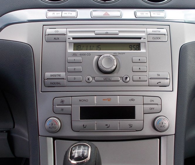 Autorádio FORD C-Max S-Max JVC KD-T702BT Bluetooth s instalační sadou