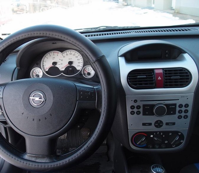 Autorádio OPEL CORSA C 2004-2006 JVC KD-T702BT Bluetooth s instalační sadou