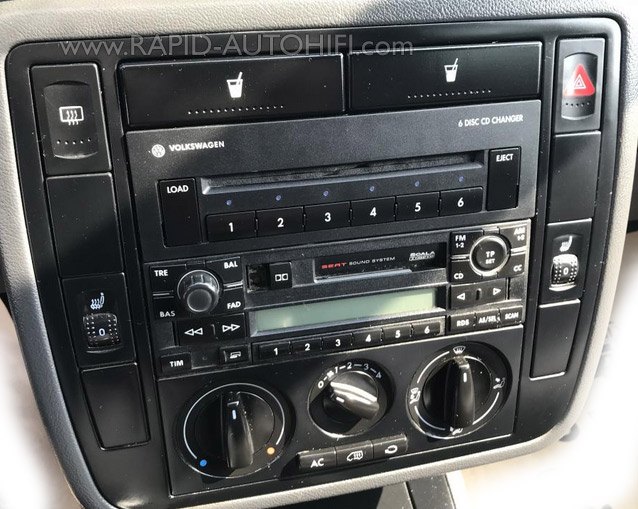 Autorádio SEAT Alhambra JVC KD-X162 s instalační sadou