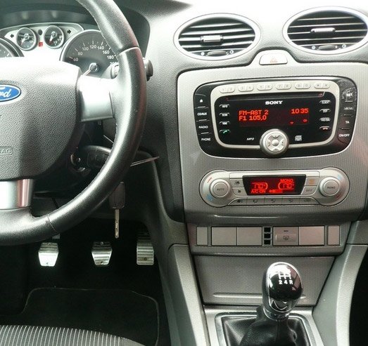 Autorádio FORD Focus 2007-2010 JVC KD-X162 s instalační sadou